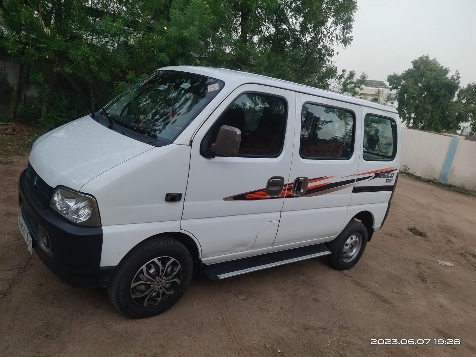 Details View - Maruti Suzuki Eeco photos - reseller,reseller marketplace,advetising your products,reseller bazzar,resellerbazzar.in,india's classified site,Maruti Suzuki Eeco , Old Maruti Suzuki Eeco, Used Maruti Suzuki Eeco in Ahmedabad ,Maruti Suzuki Eeco in Ahmedabad